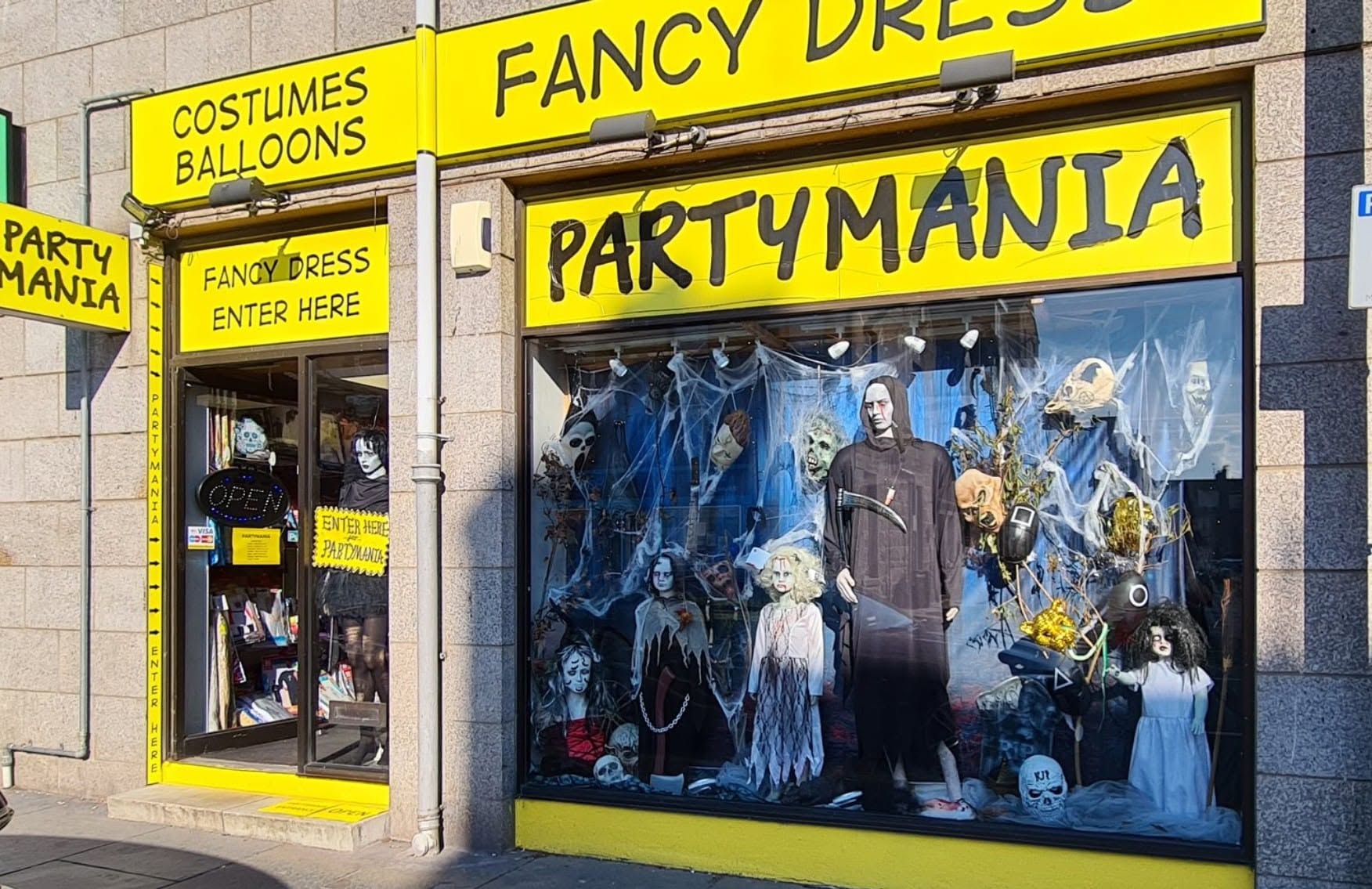 Party Mania Shop Front